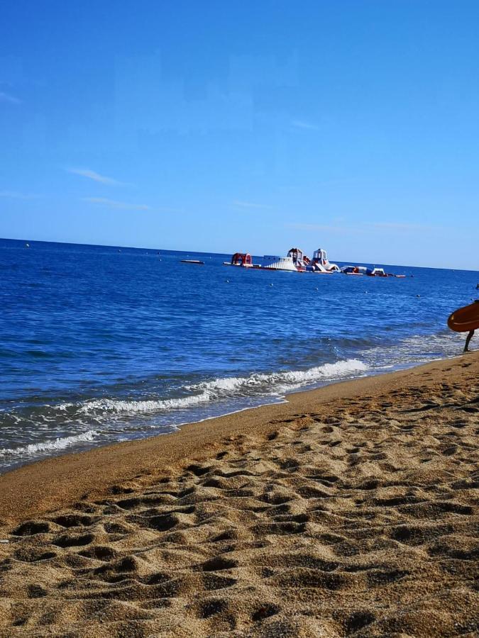 Apartamento Playa Santa Sussana Barcelona ซานตาซูซานนา ภายนอก รูปภาพ